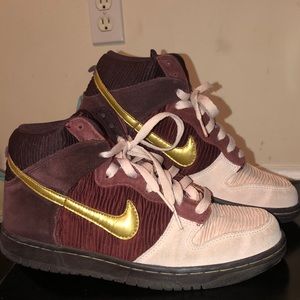 Nike Dunk High Tops, Pink & Burgundy